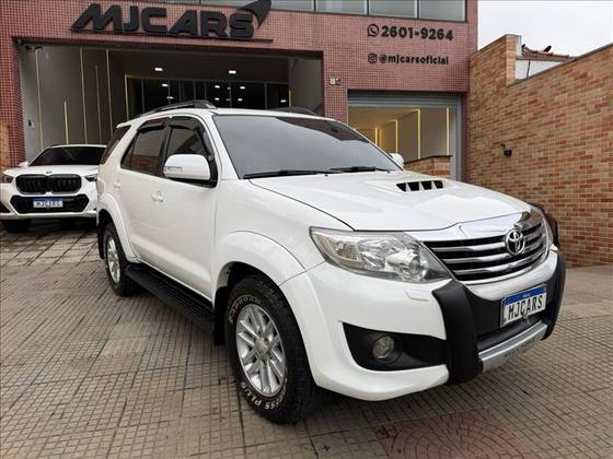 TOYOTA HILUX SW4 3.0 SRV 4X4 16V TURBO INTERCOOLER DIESEL 4P AUTOMÁTICO TOYOTA HILUX SW4 3.0 SRV 4X4 16V TURBO INTERCOOLER DIESEL 4P AUTOMÁTICO